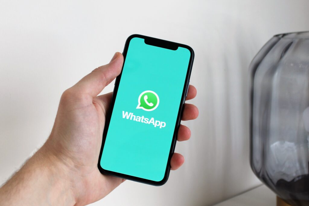 在线查询WhatsApp号码:方法、工具与避坑指南(2026实用版)